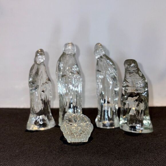 Glass Nativity Figurine Set - Picture 2 of 9